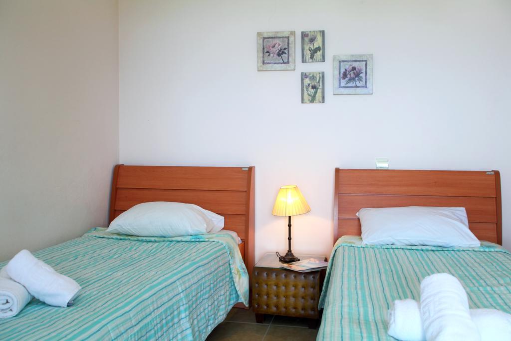 Orizzonte Apartments Lefkada Apolpaina Екстериор снимка